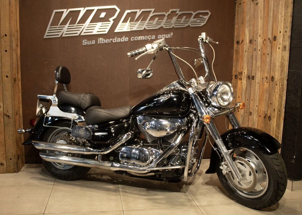 SUZUKI BOULEVARD C1500