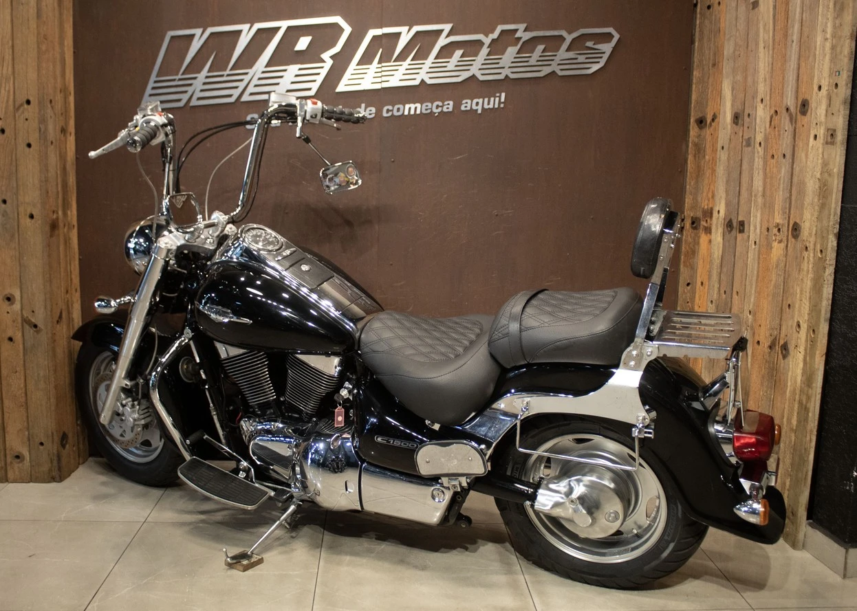 SUZUKI BOULEVARD C1500