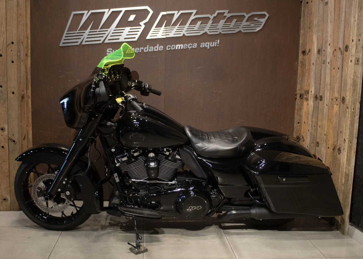 HARLEY-DAVIDSON STREET GLIDE SPECIAL
