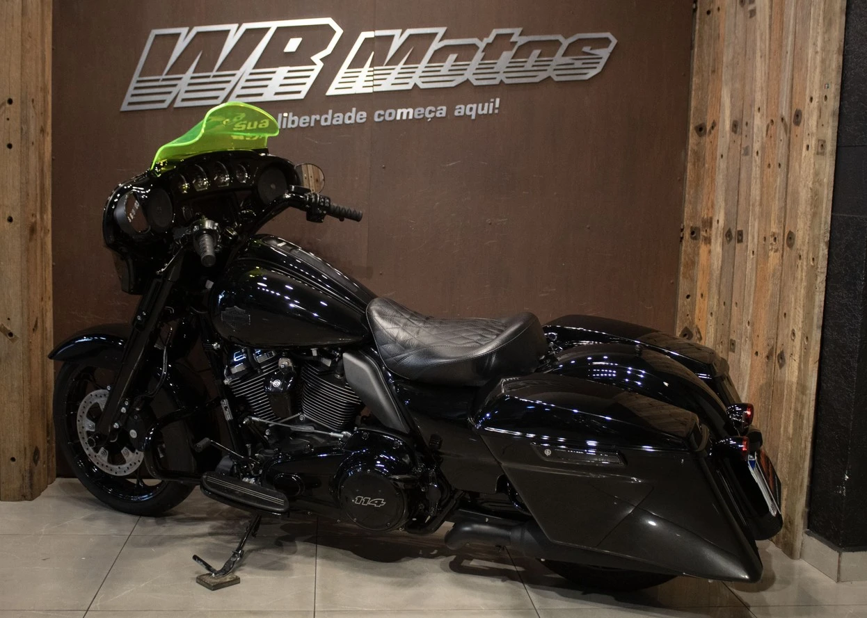 HARLEY-DAVIDSON STREET GLIDE SPECIAL