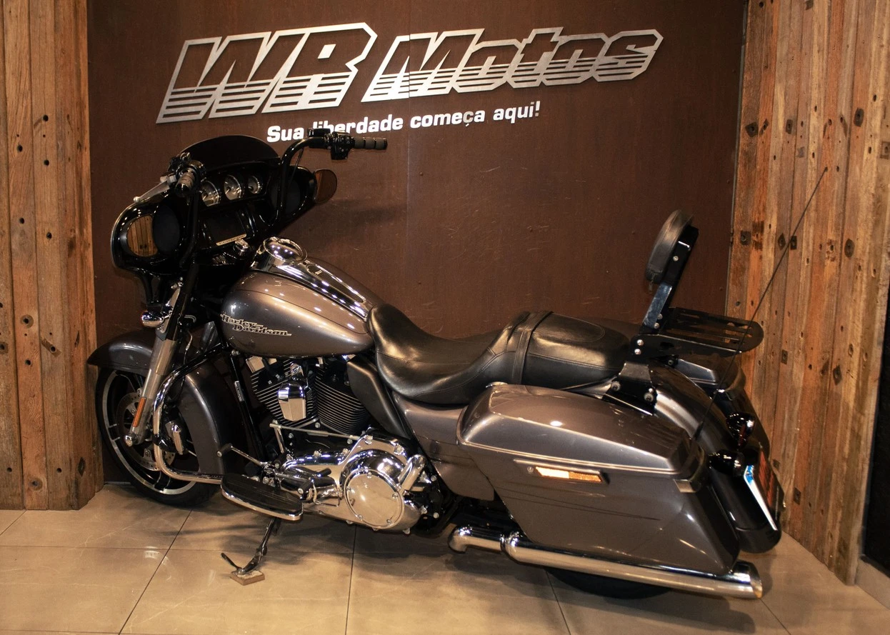 HARLEY-DAVIDSON STREET GLIDE SPECIAL