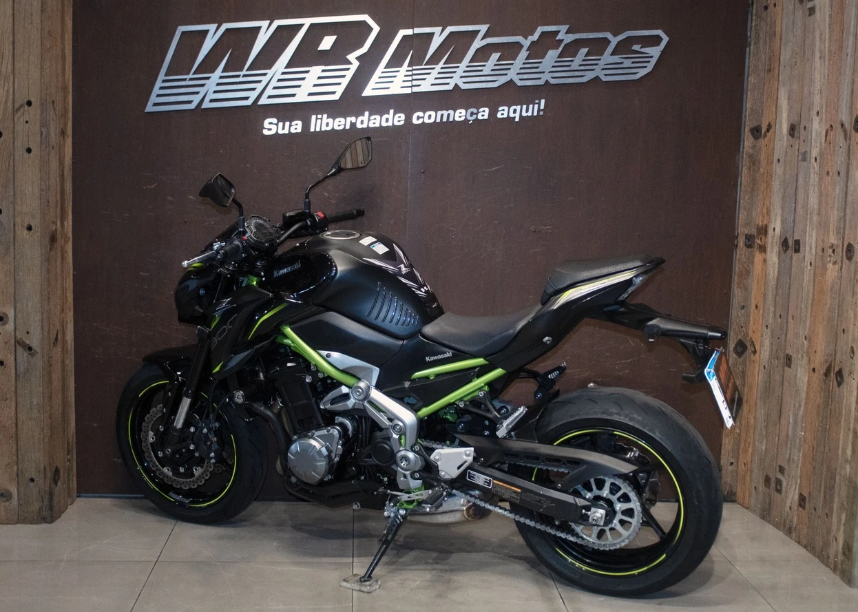 KAWASAKI Z900
