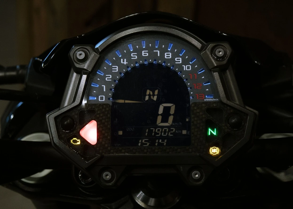 KAWASAKI Z900