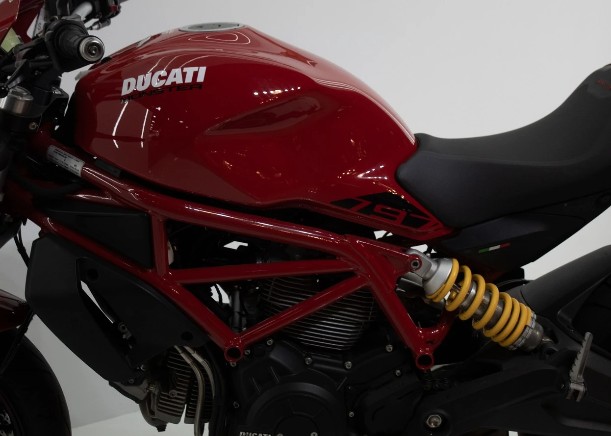 DUCATI MONSTER 797