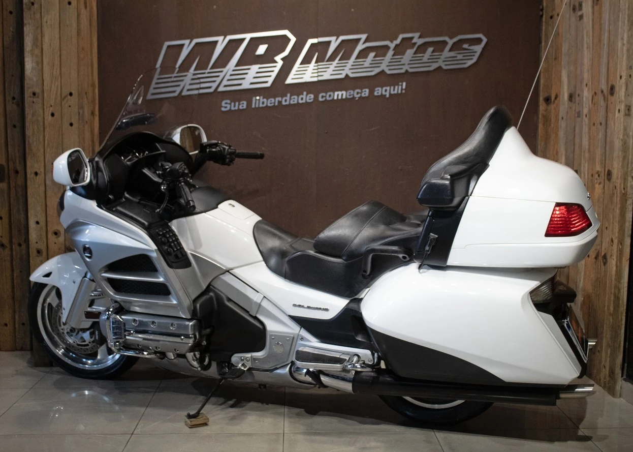 HONDA GL 1800 GOLD WING