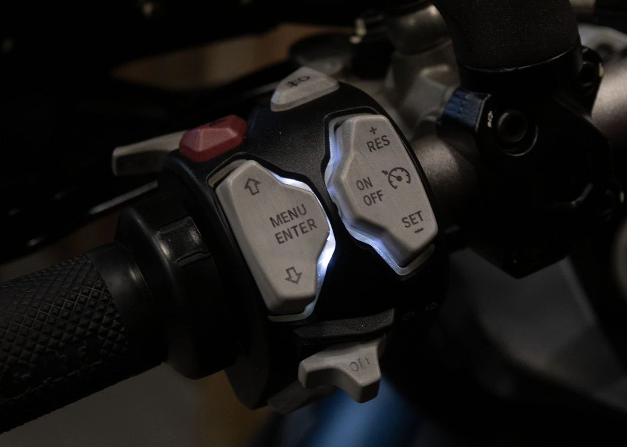 DUCATI MULTISTRADA 1200 ENDURO