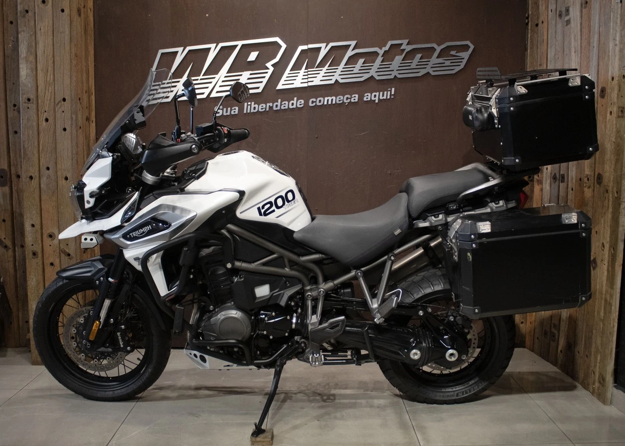 TRIUMPH TIGER 1200 XCA