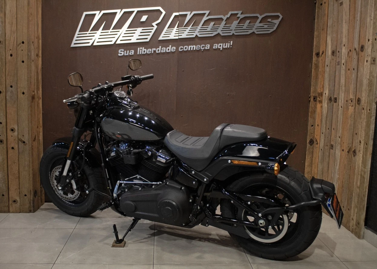 HARLEY-DAVIDSON SOFTAIL FAT BOB 114