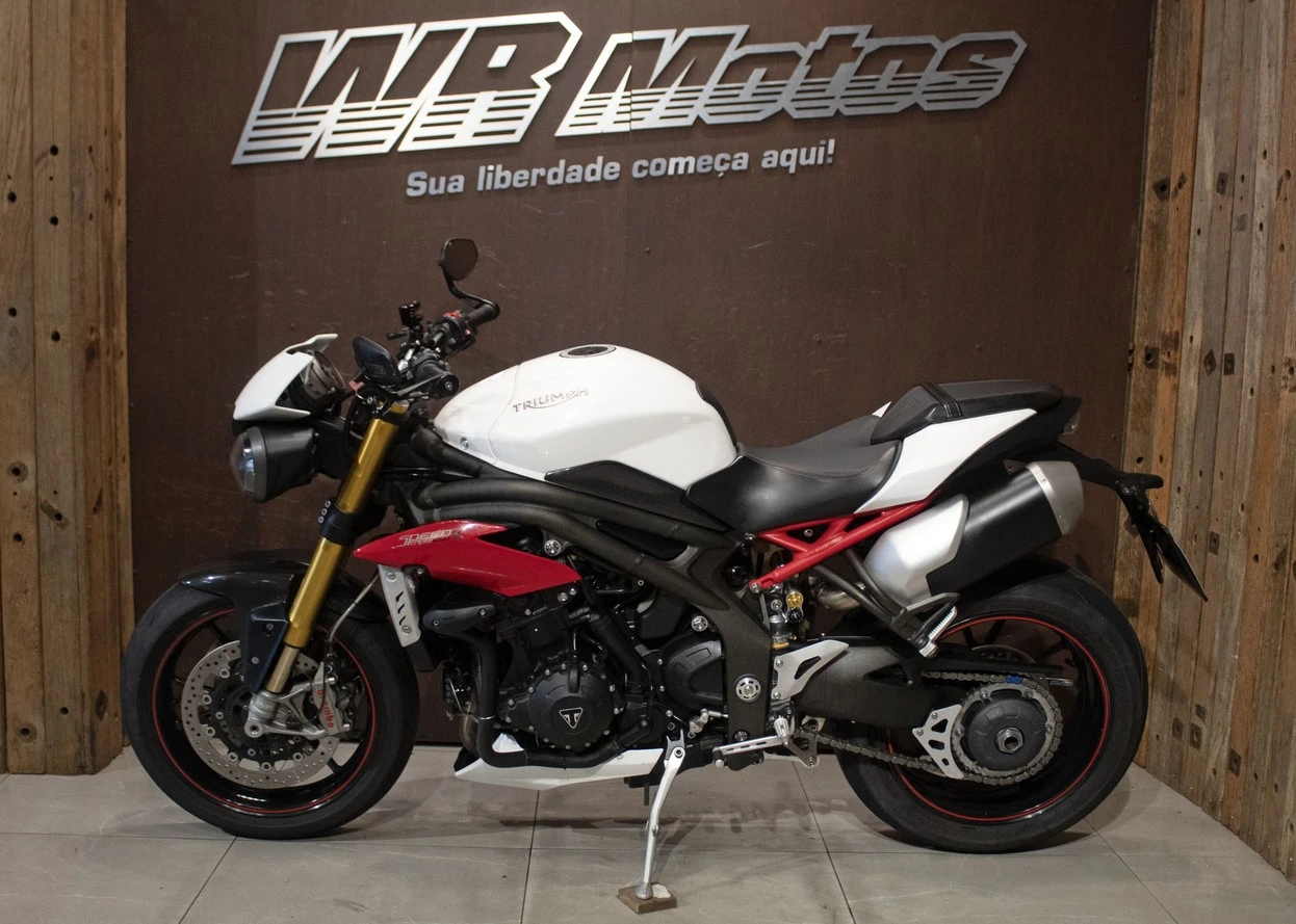 TRIUMPH SPEED TRIPLE R