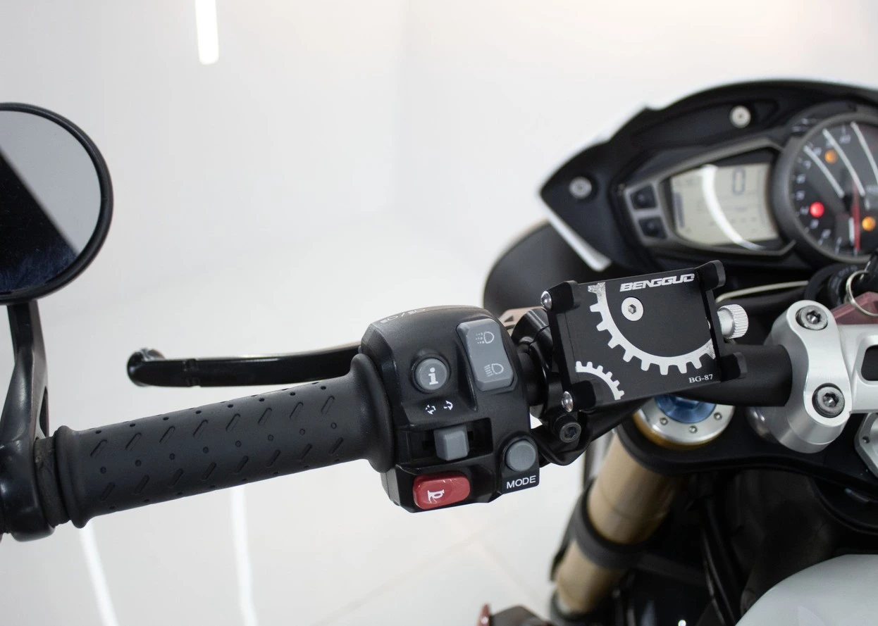 TRIUMPH SPEED TRIPLE R