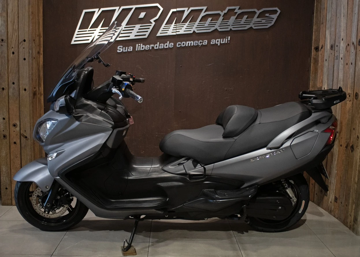 SUZUKI BURGMAN 650 EXECUTIVE