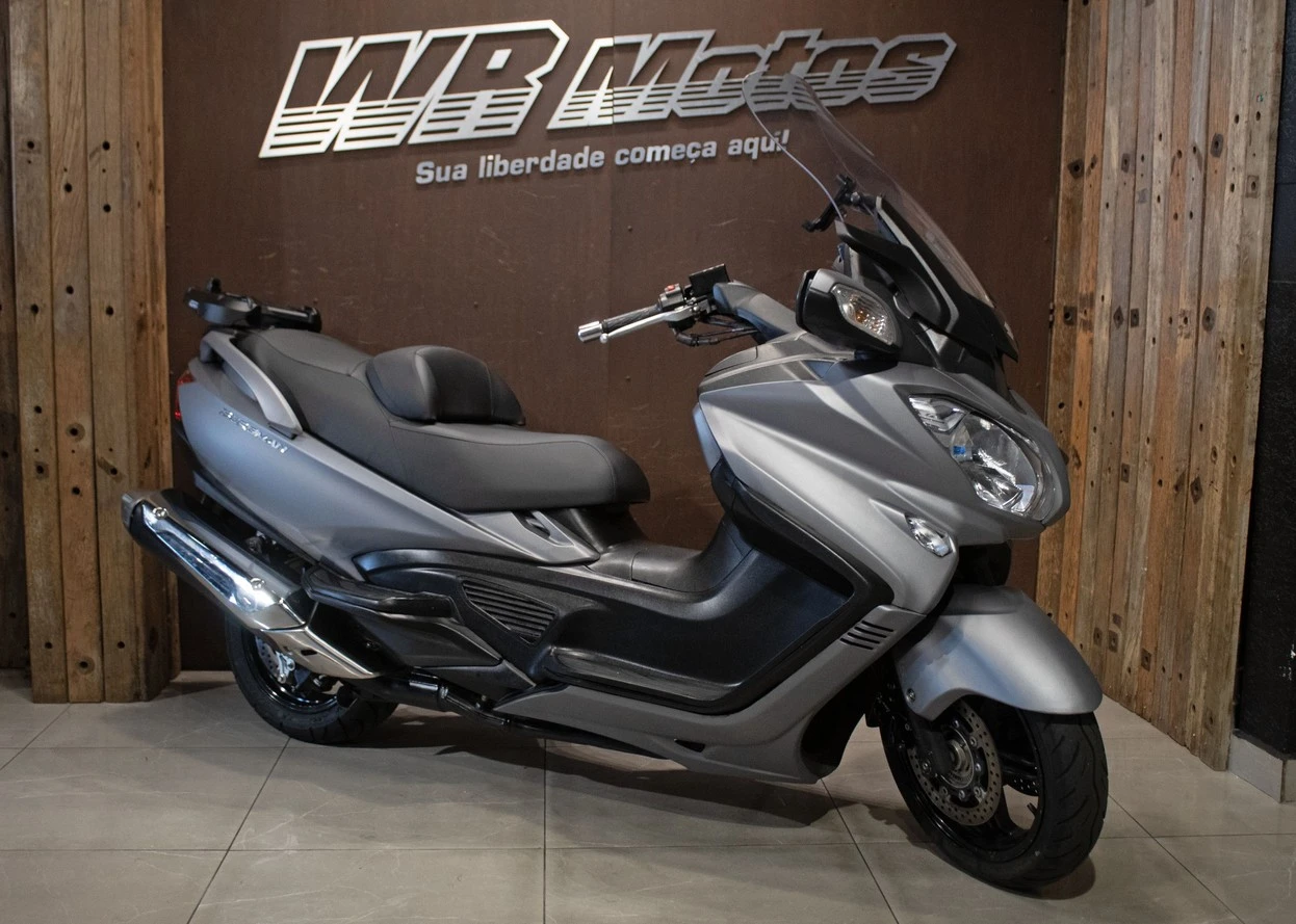 SUZUKI BURGMAN 650 EXECUTIVE