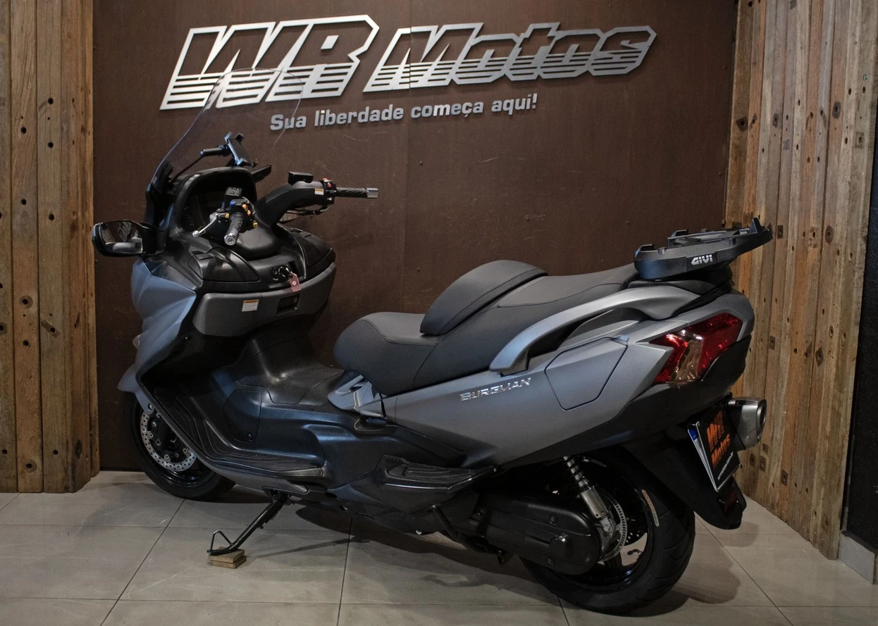 SUZUKI BURGMAN 650 EXECUTIVE