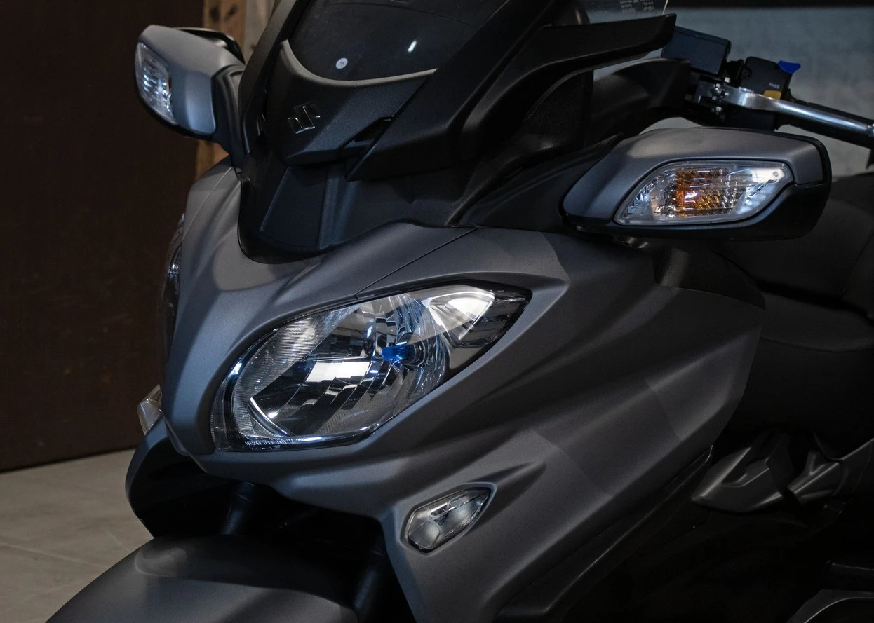 SUZUKI BURGMAN 650 EXECUTIVE
