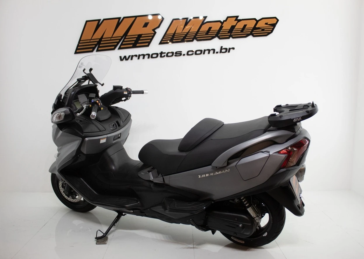 SUZUKI BURGMAN 650 EXECUTIVE