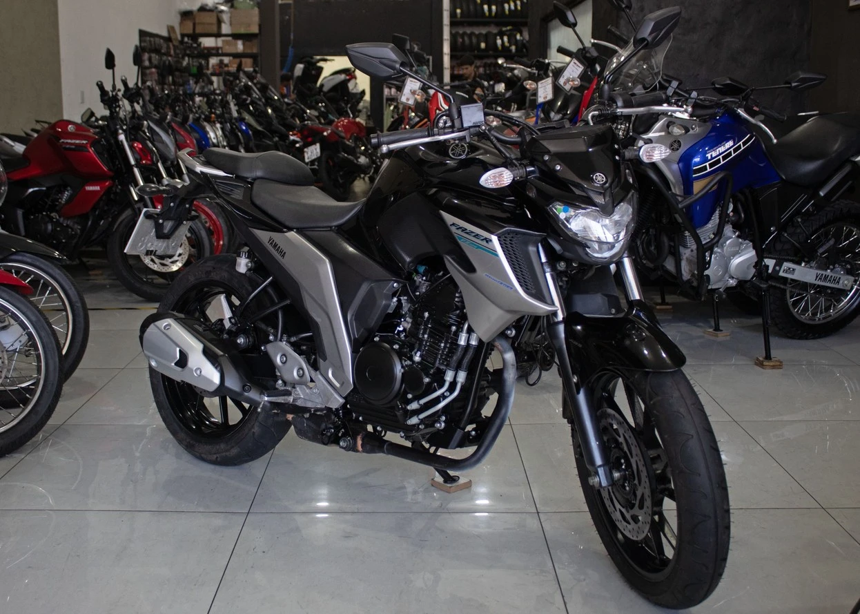 YAMAHA FZ25 FAZER ABS