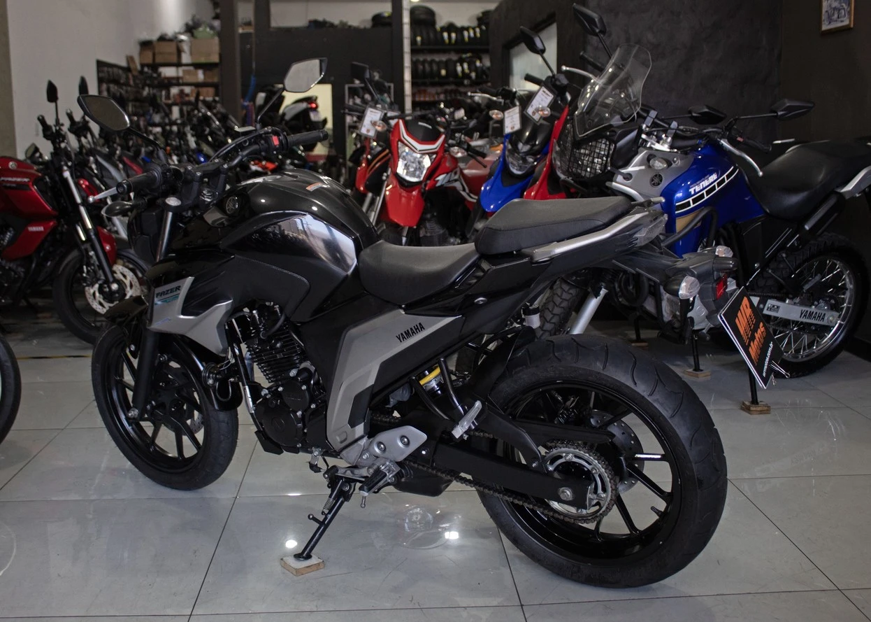 YAMAHA FZ25 FAZER ABS