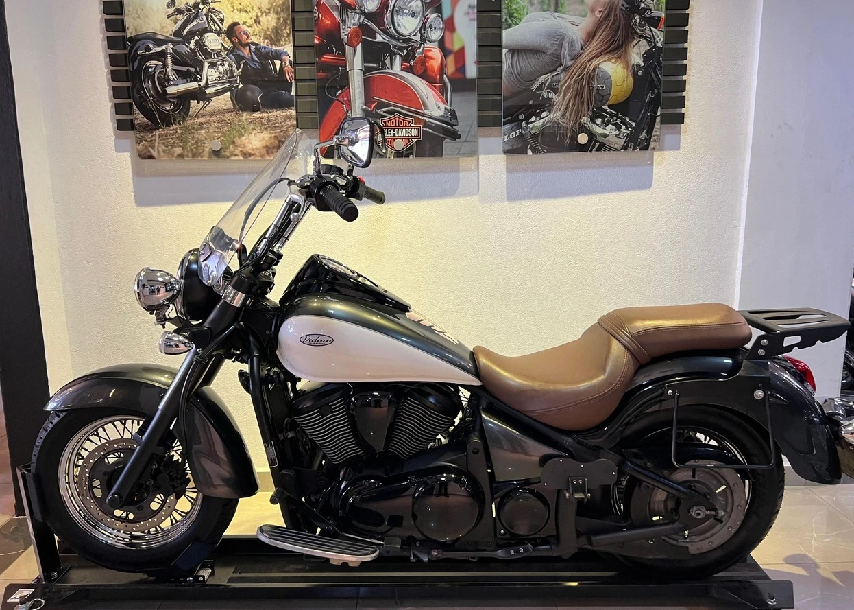 KAWASAKI VULCAN 900 CLASSIC