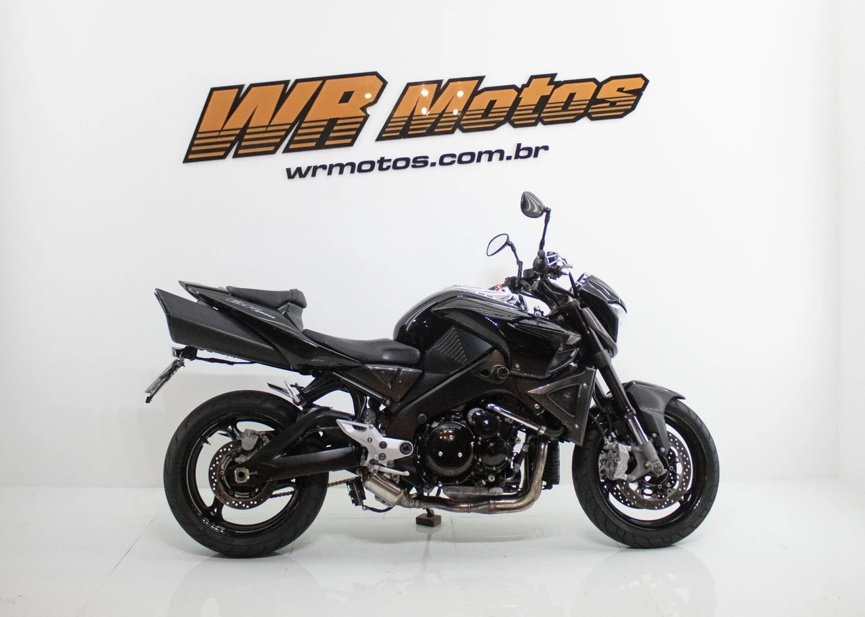 SUZUKI GSX 1300 B-KING