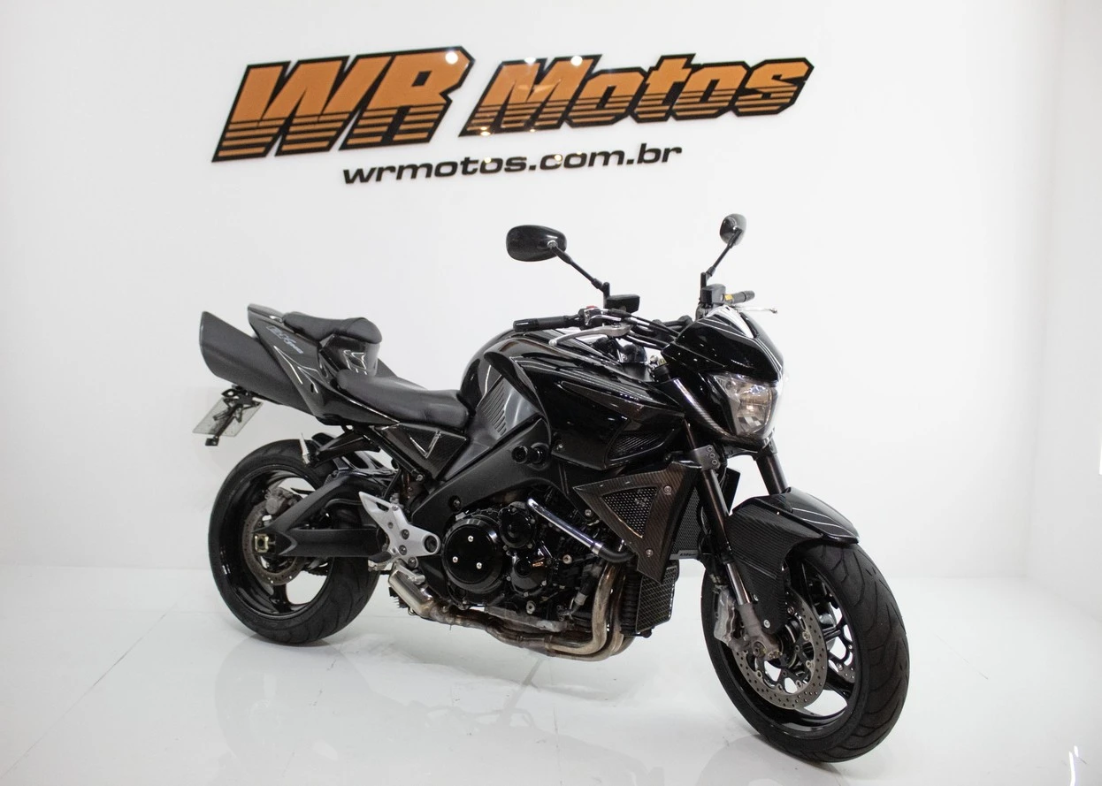 SUZUKI GSX 1300 B-KING