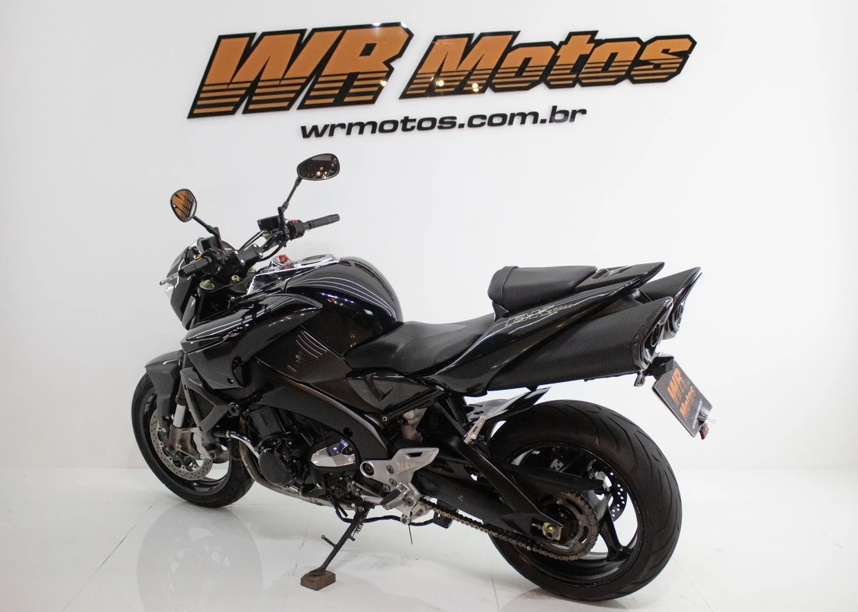 SUZUKI GSX 1300 B-KING