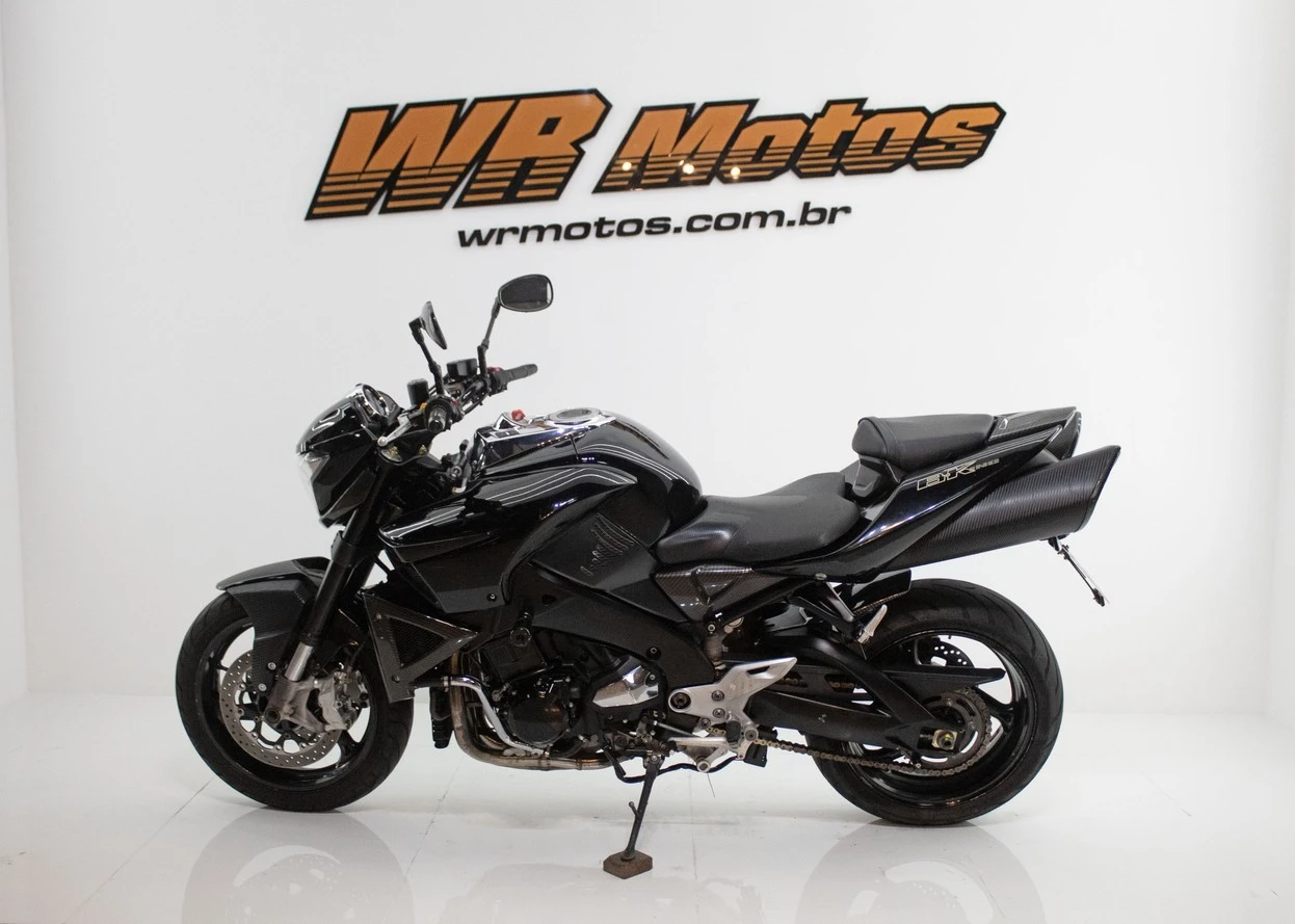 SUZUKI GSX 1300 B-KING