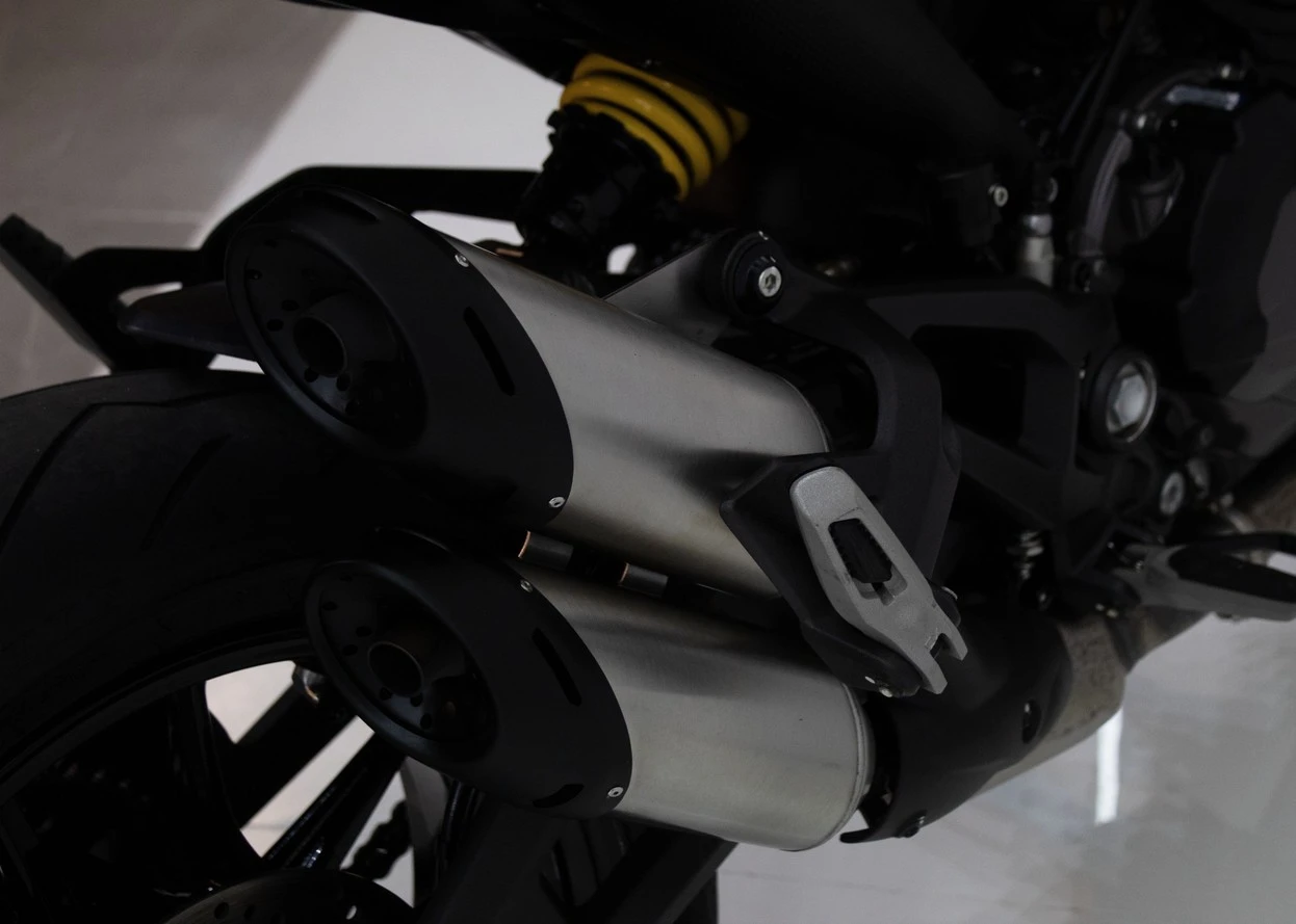 DUCATI MONSTER 937