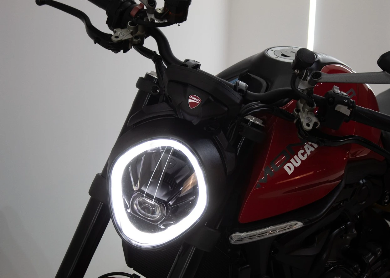 DUCATI MONSTER 937