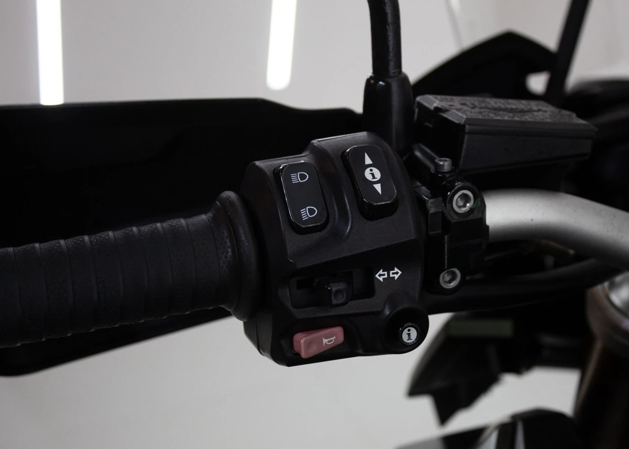 TRIUMPH TIGER EXPLORER XC ABS