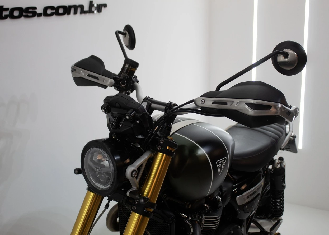 TRIUMPH BONNEVILLE SCRAMBLER 1200 XE
