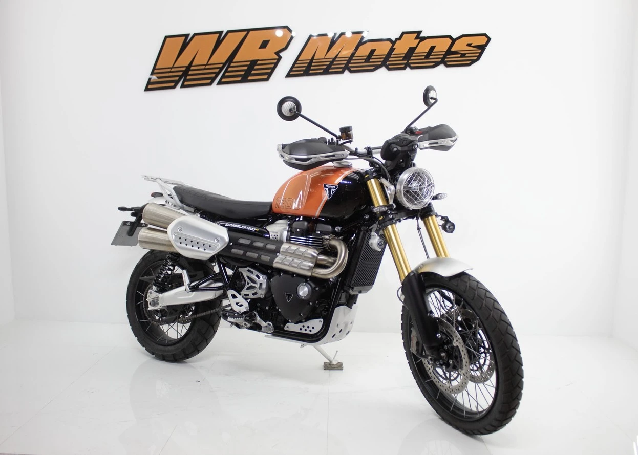 TRIUMPH BONNEVILLE SCRAMBLER 1200 XE
