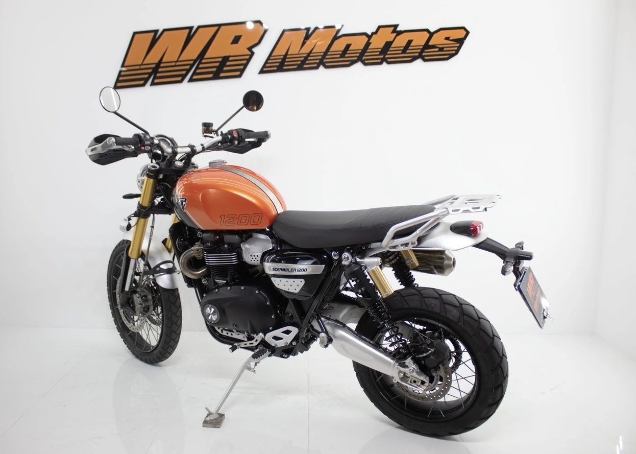 TRIUMPH BONNEVILLE SCRAMBLER 1200 XE