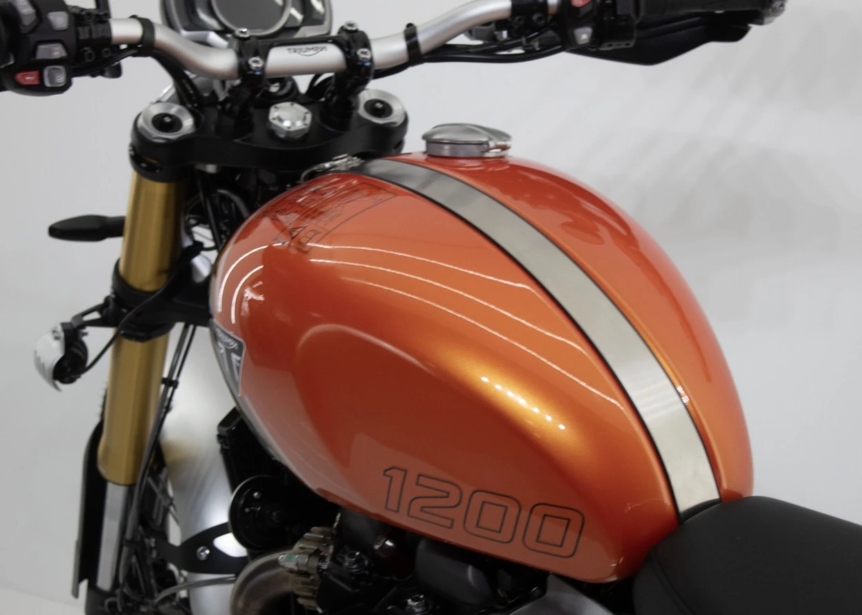 TRIUMPH BONNEVILLE SCRAMBLER 1200 XE