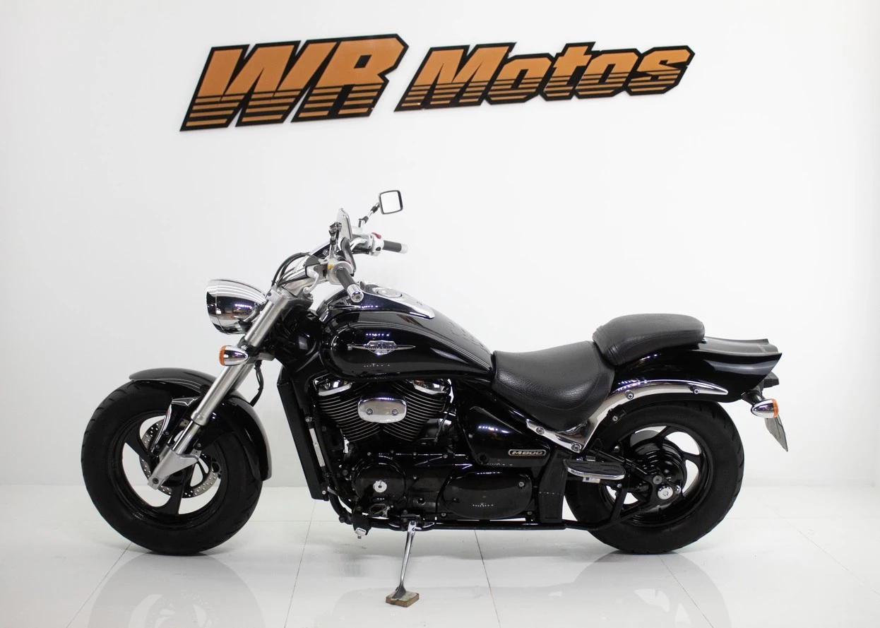 SUZUKI BOULEVARD M800