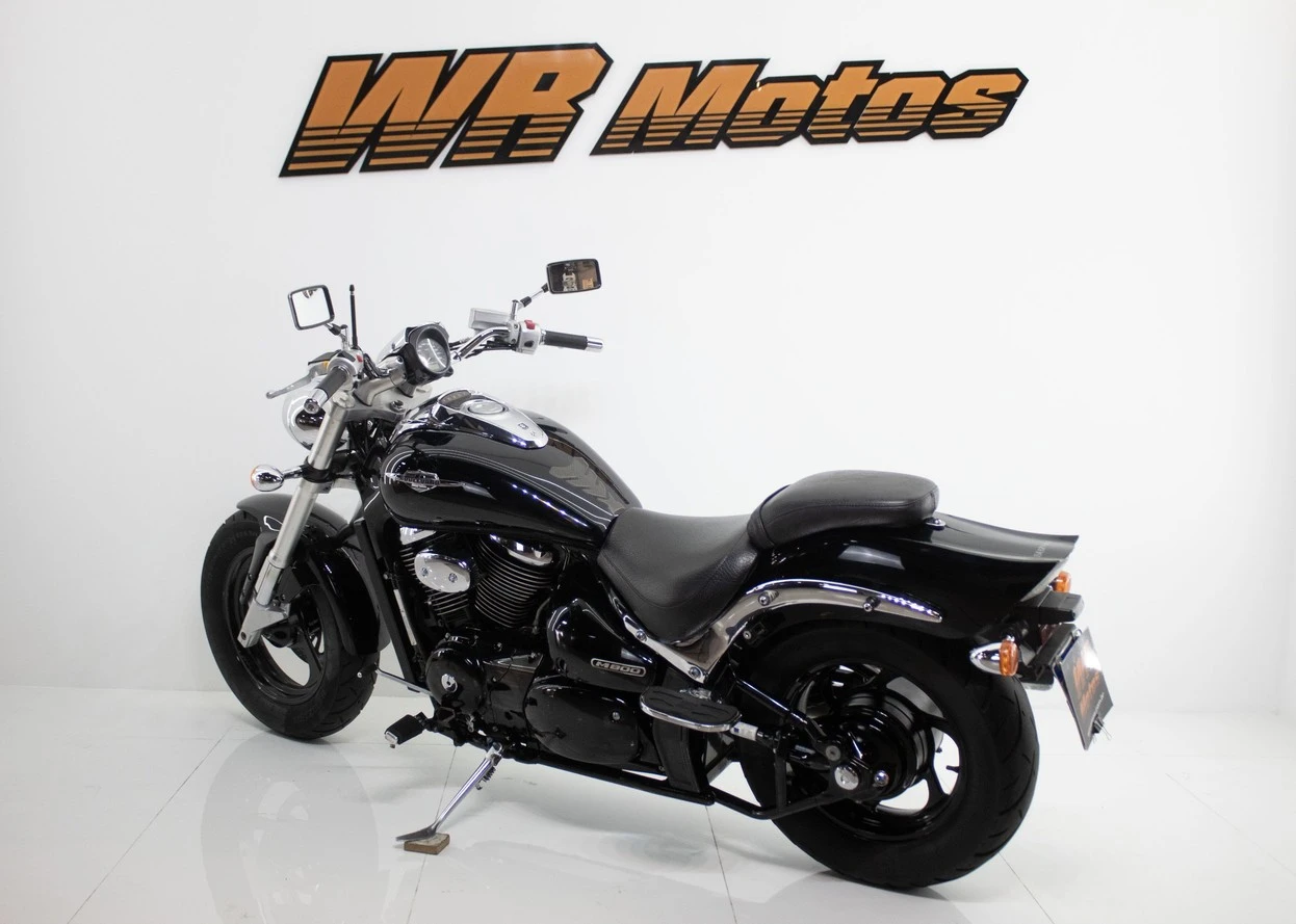 SUZUKI BOULEVARD M800