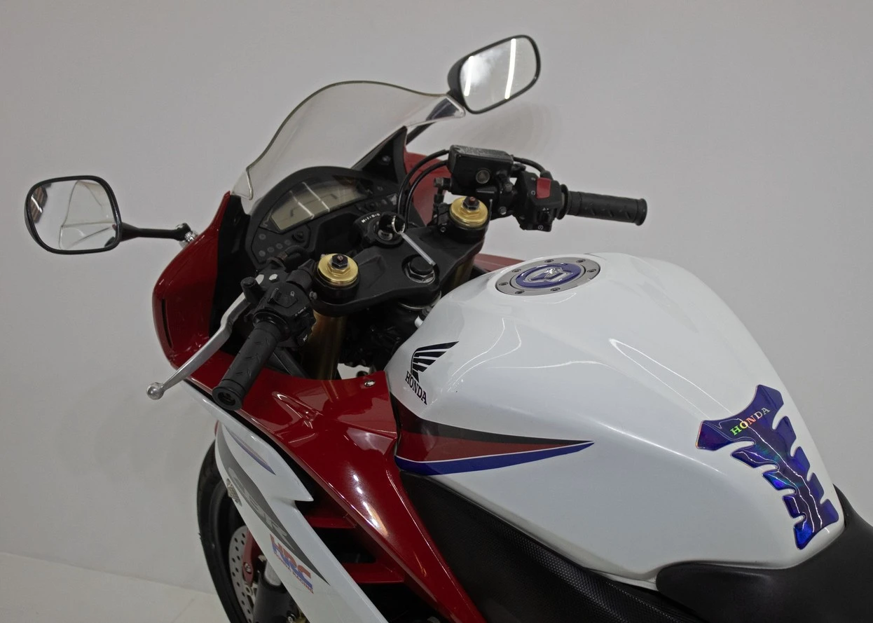 HONDA CBR 600F