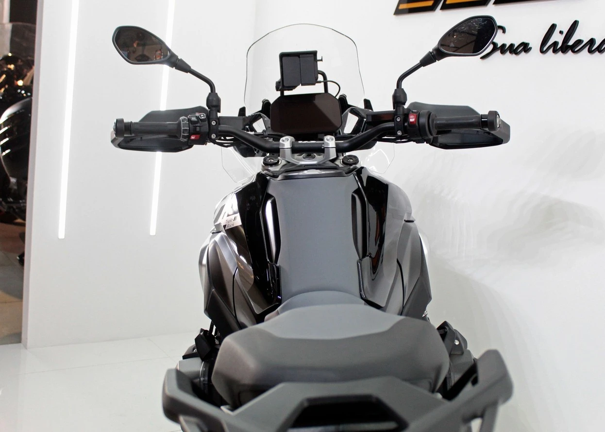 BMW R 1300 GS TRIPLE BLACK