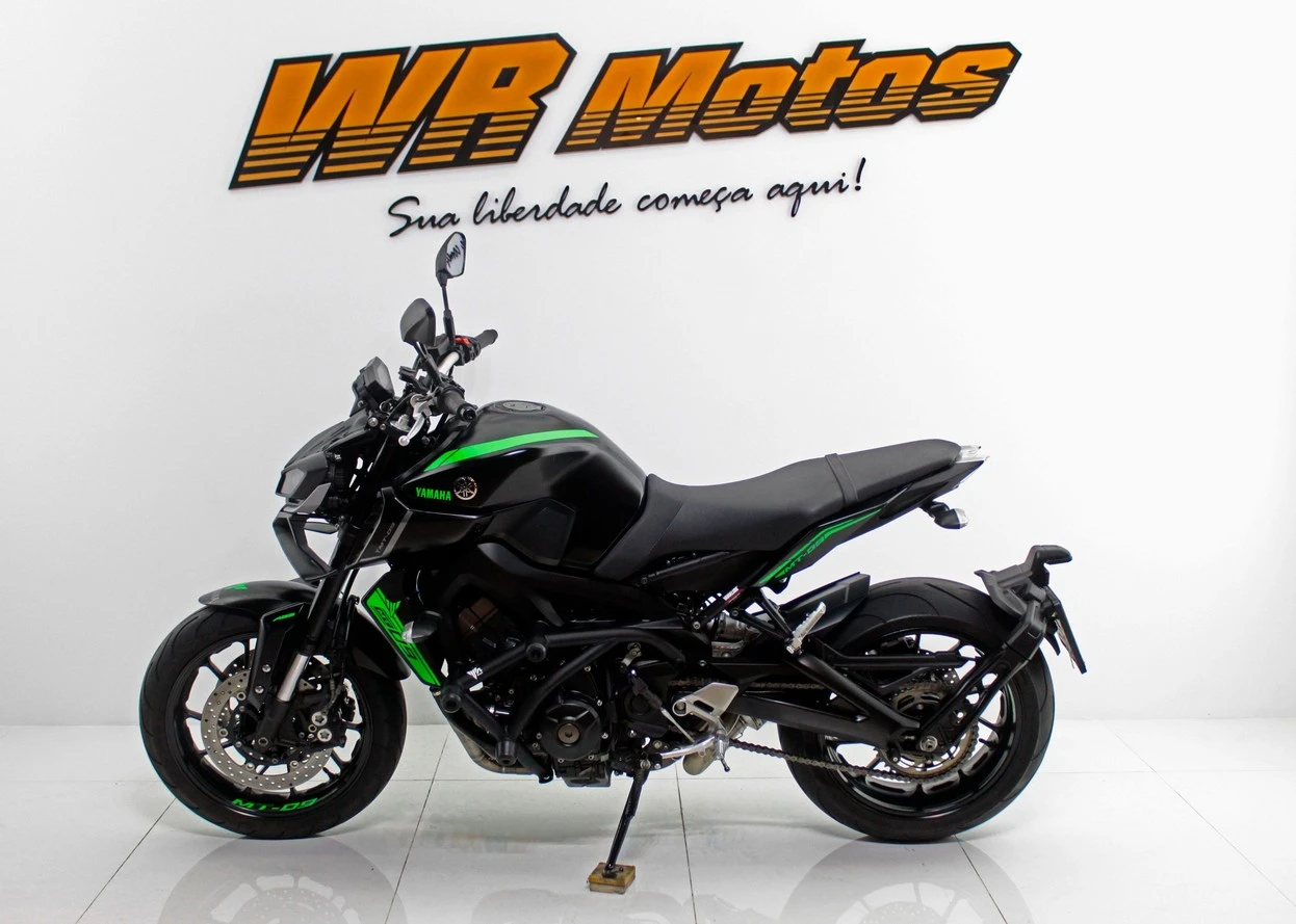 YAMAHA MT-09