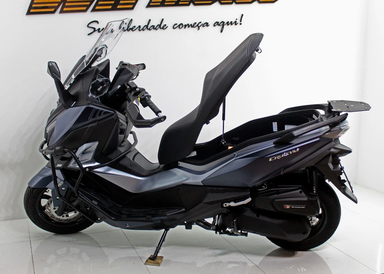 DAFRA CRUISYM 300
