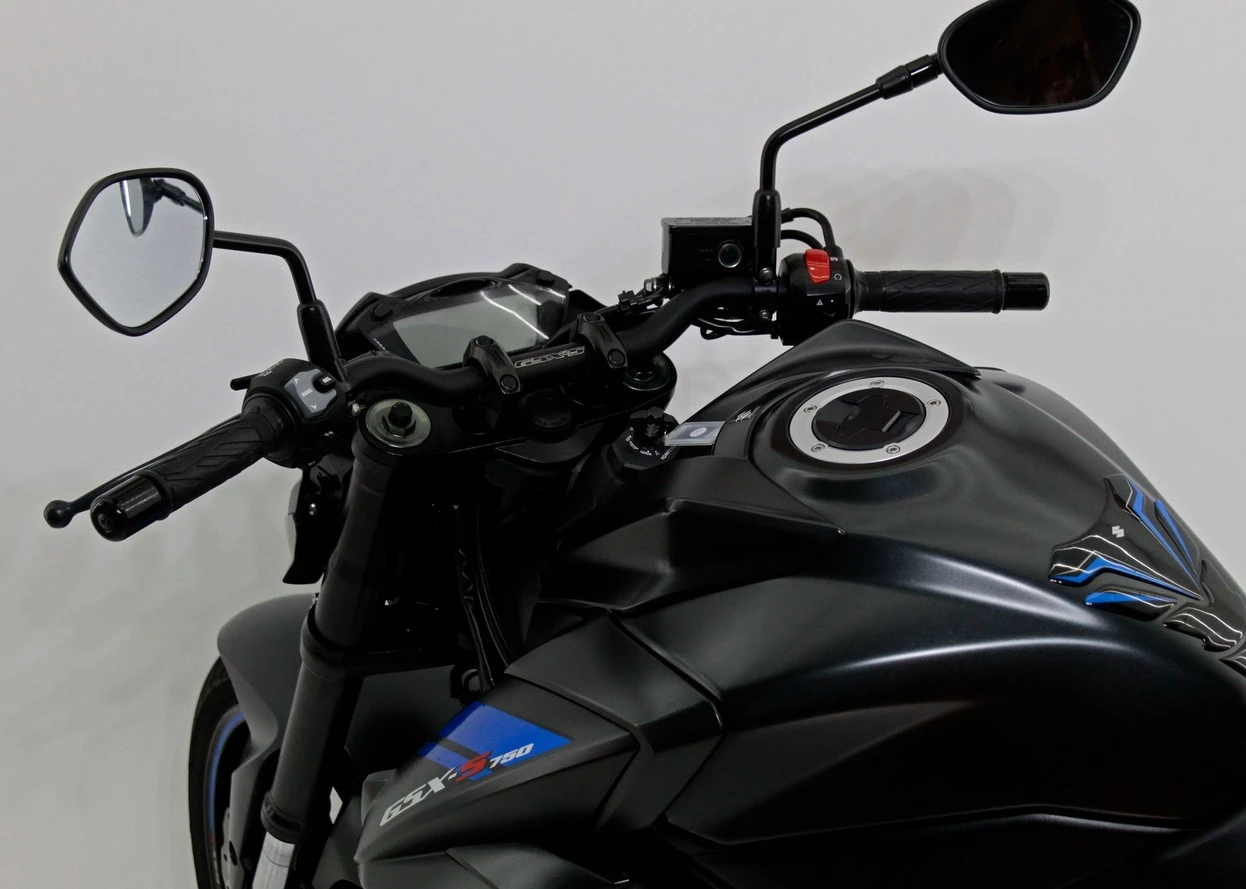 SUZUKI GSX S 750AZ