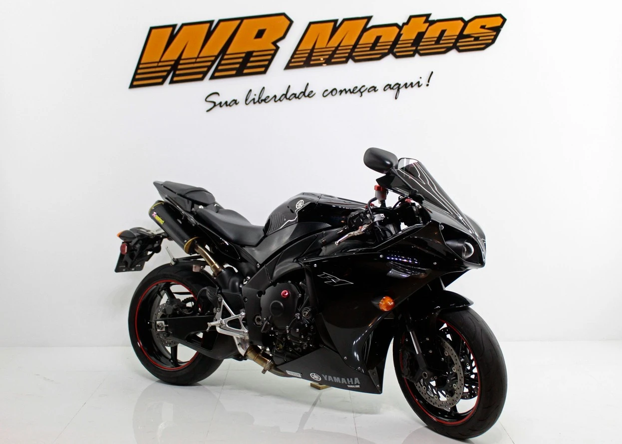 YAMAHA YZF R1