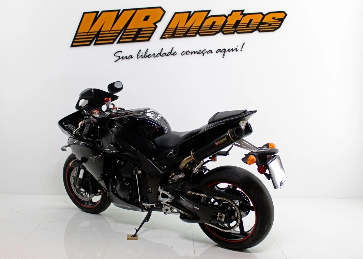 YAMAHA YZF R1