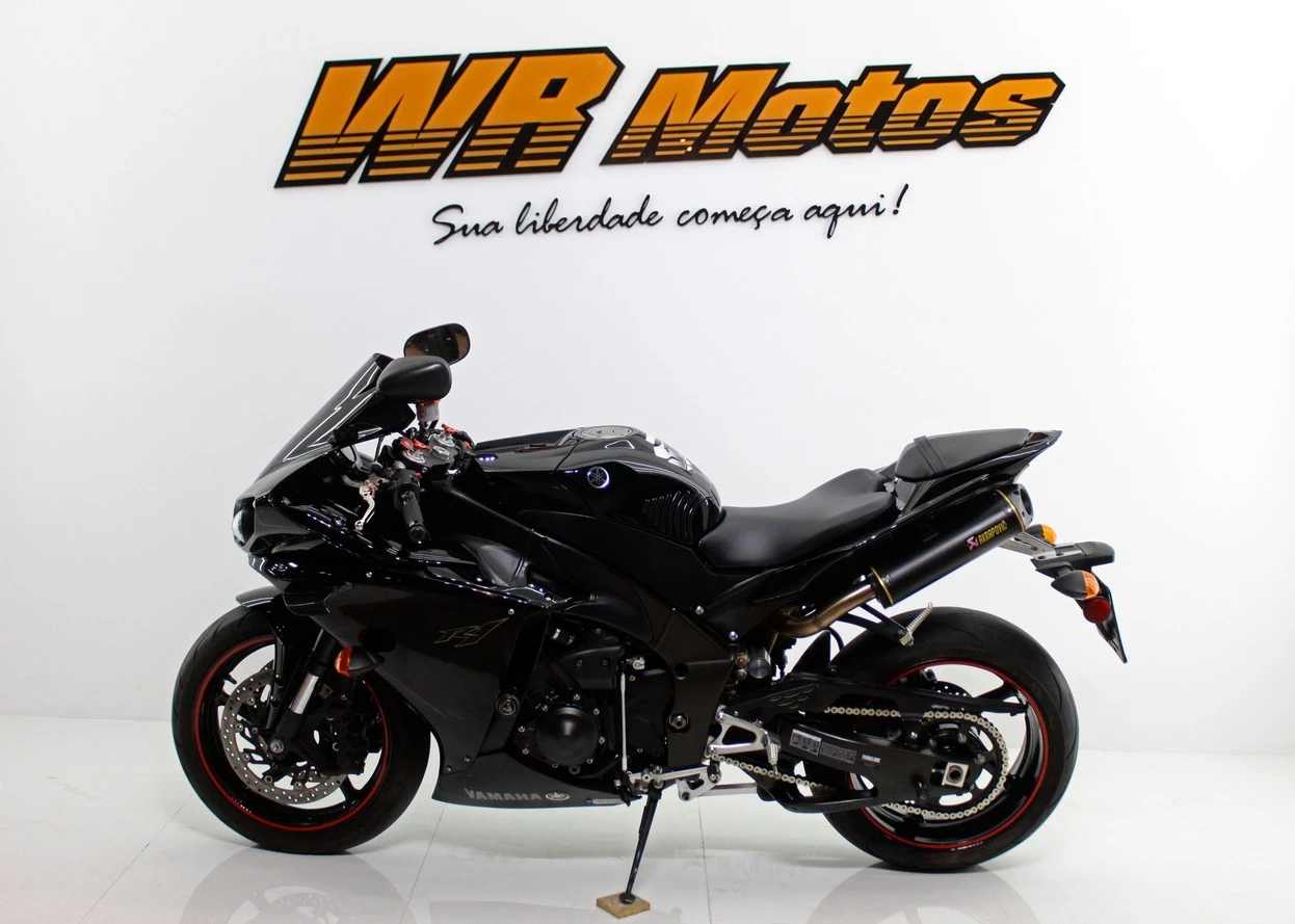YAMAHA YZF R1