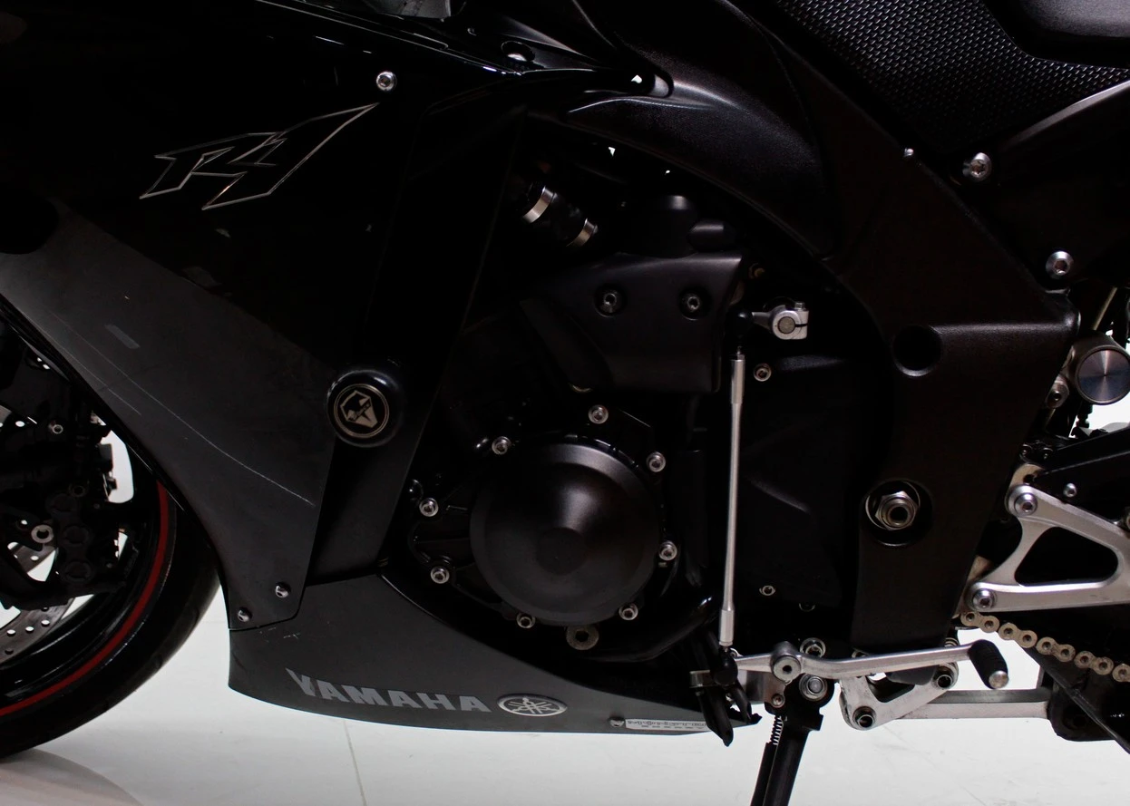YAMAHA YZF R1