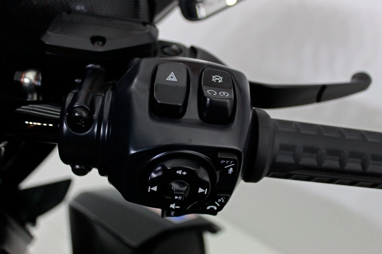 HARLEY-DAVIDSON STREET GLIDE ULTRA