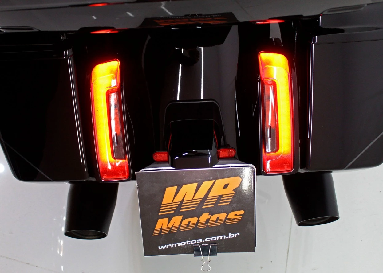 HARLEY-DAVIDSON STREET GLIDE ULTRA