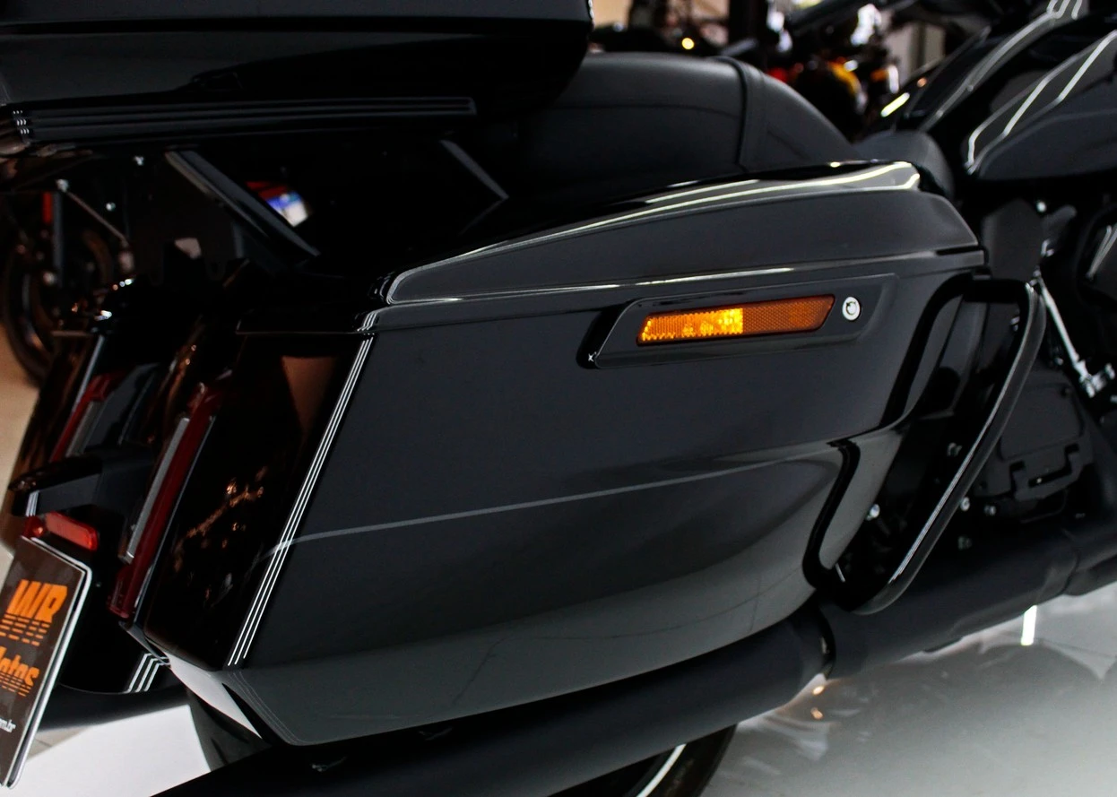 HARLEY-DAVIDSON STREET GLIDE ULTRA