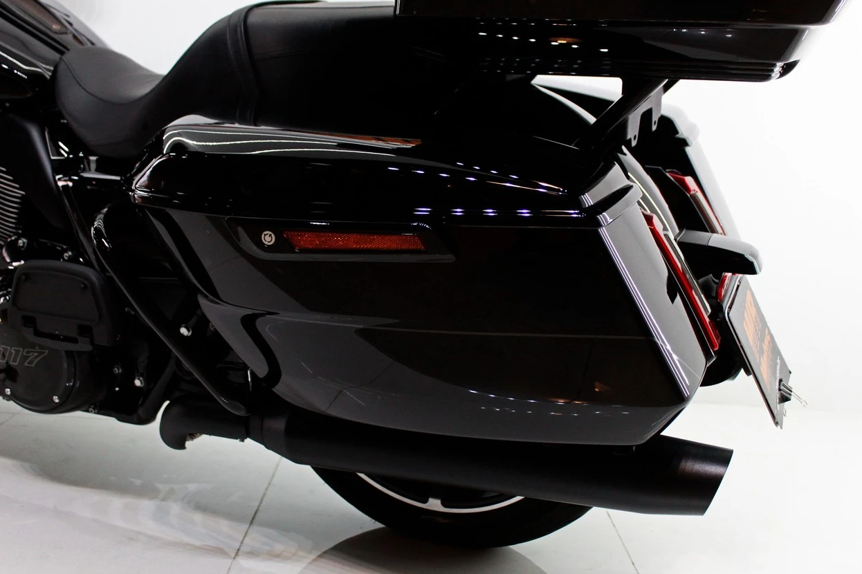 HARLEY-DAVIDSON STREET GLIDE ULTRA