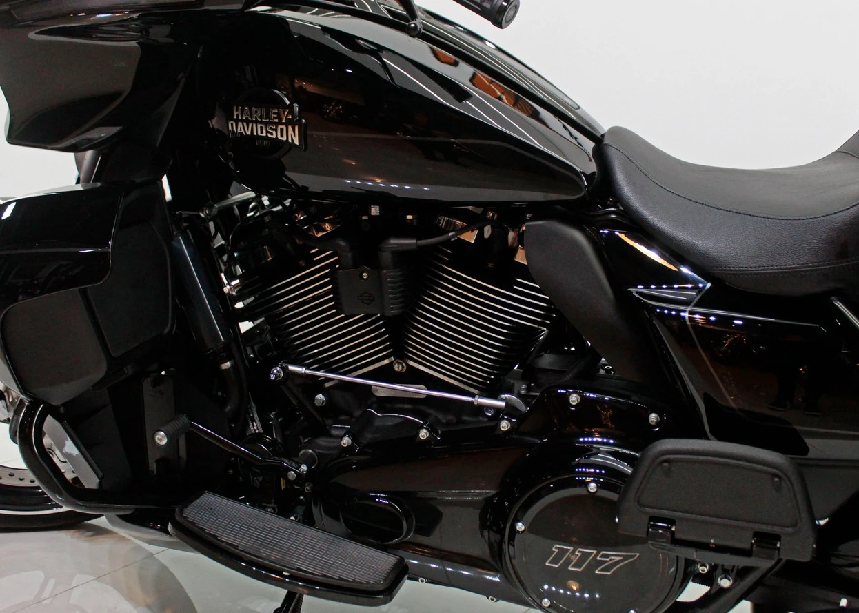 HARLEY-DAVIDSON STREET GLIDE ULTRA