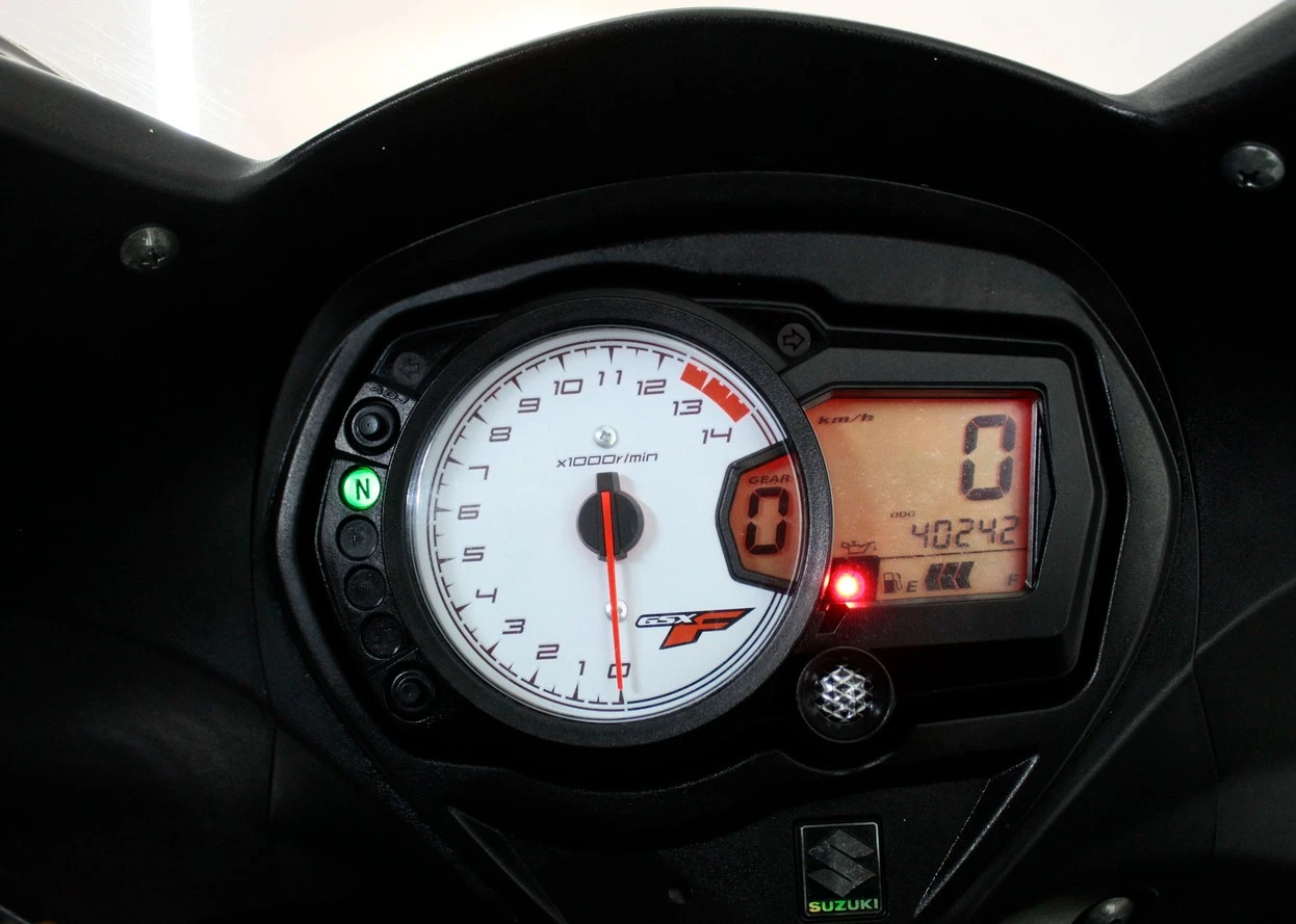 SUZUKI GSX 650 F